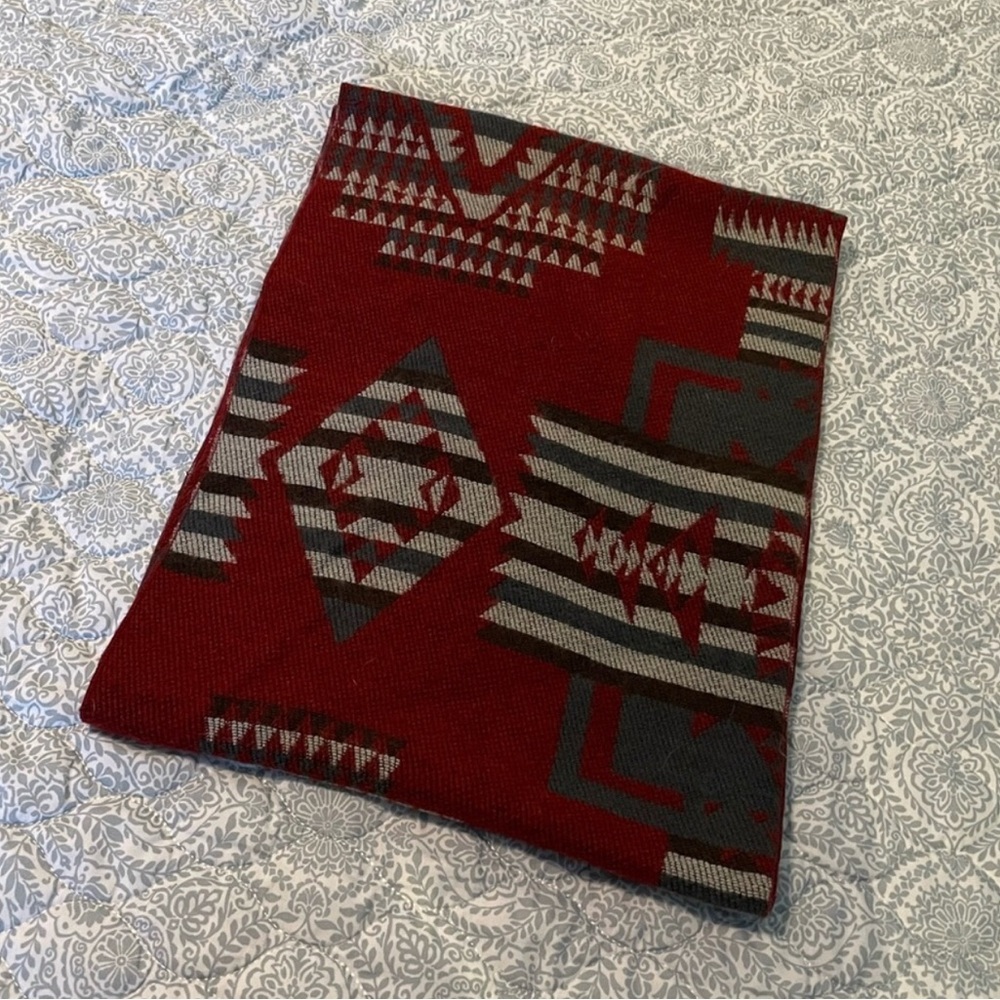 Beautiful Groovy Geometric Pattern Infinity Scarf - image 2